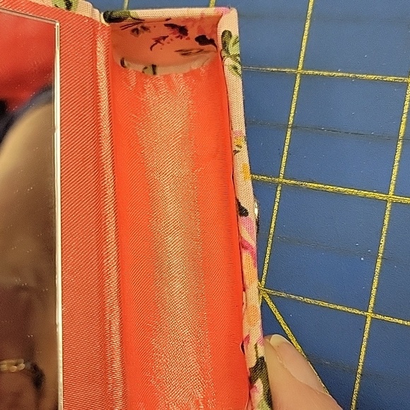 Floral Print Lipstick 3.5" Case w Mirror New - Picture 3 of 6